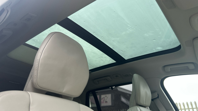 Volvo XC90 2.0 T8 [455] RC PHEV Ultimate Dark 5dr AWD Gtron Estate